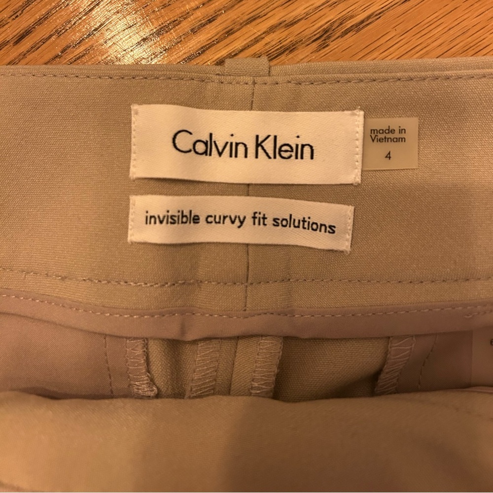 Beige/light tan women’s trousers